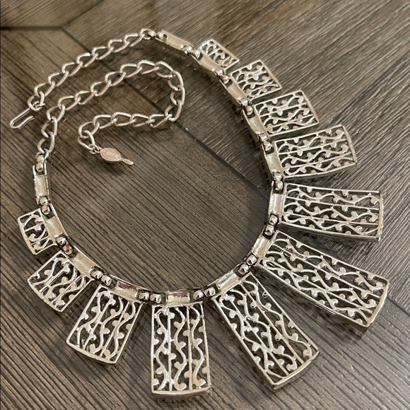 Vintage 1962 Sarah Coventry “Lady of Spain “Silver Statement Necklace - Picture 5 of 16